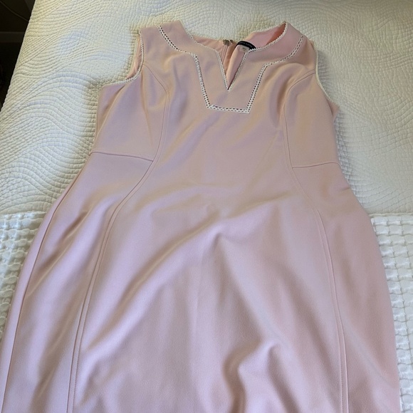 Women's Dress - Picture 1 of 3